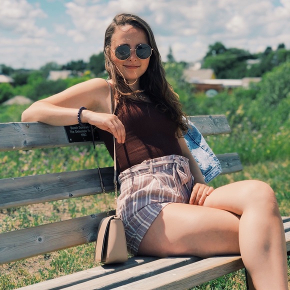 Meet your Posher, Amy - Picture 1 of 1